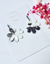 Load image into Gallery viewer, Resin Earring