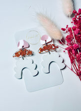 Load image into Gallery viewer, Resin Earring