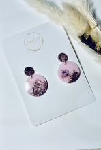 Load image into Gallery viewer, Resin Circle Earrings