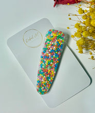 Load image into Gallery viewer, Hand poured Resin hair clips
