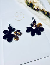 Load image into Gallery viewer, Resin Earring