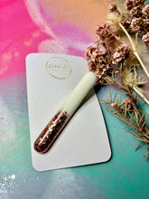 Load image into Gallery viewer, Hand poured Resin hair clips