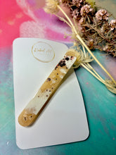 Load image into Gallery viewer, Hand poured Resin hair clips