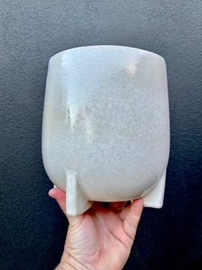 Large pot with feet